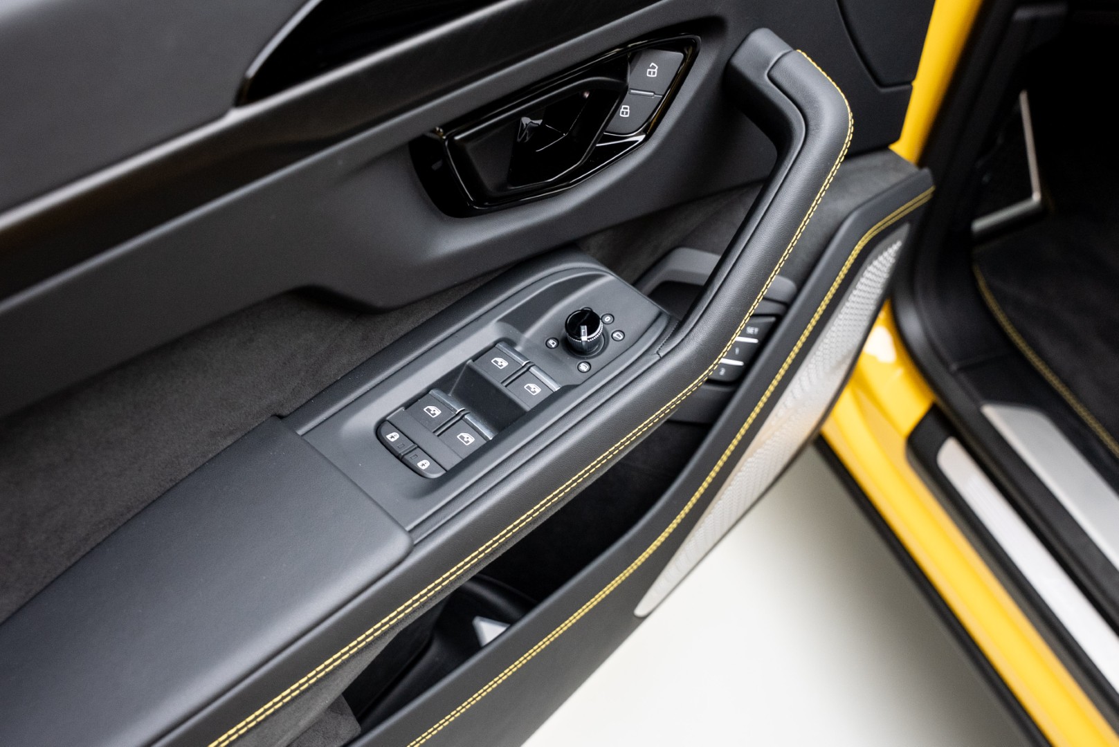 2025 LAMBORGHINI URUS SE | 3D BANG & OLUFSEN | HIGH SPEC